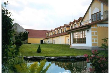 Češka Chata Louka, Eksterier